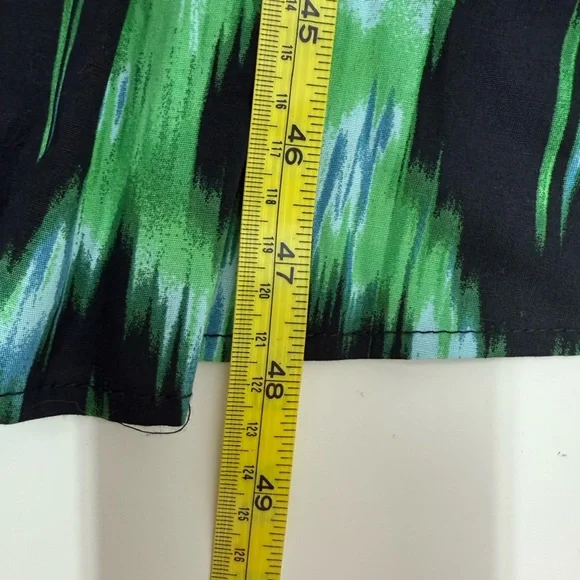 Scoop Black And Green Dress - Picture 14 of 16